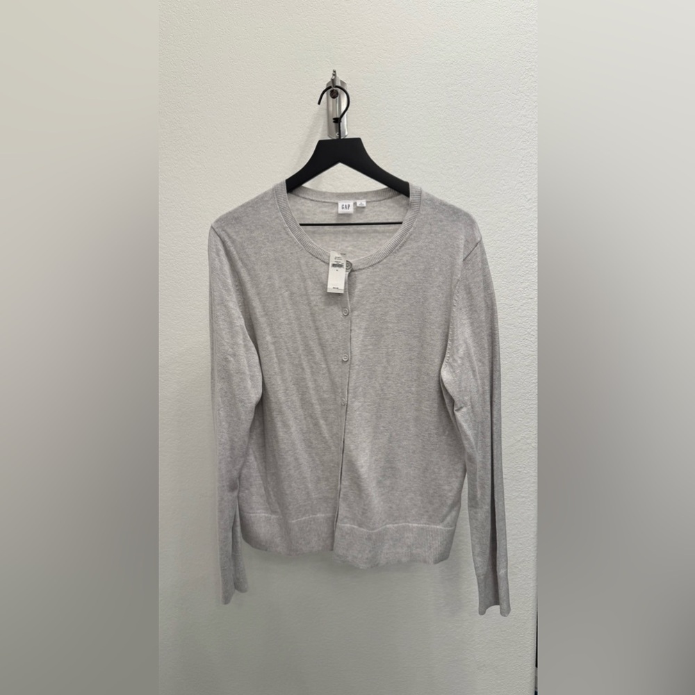 NWT GAP light gray sweater cardigan size XL